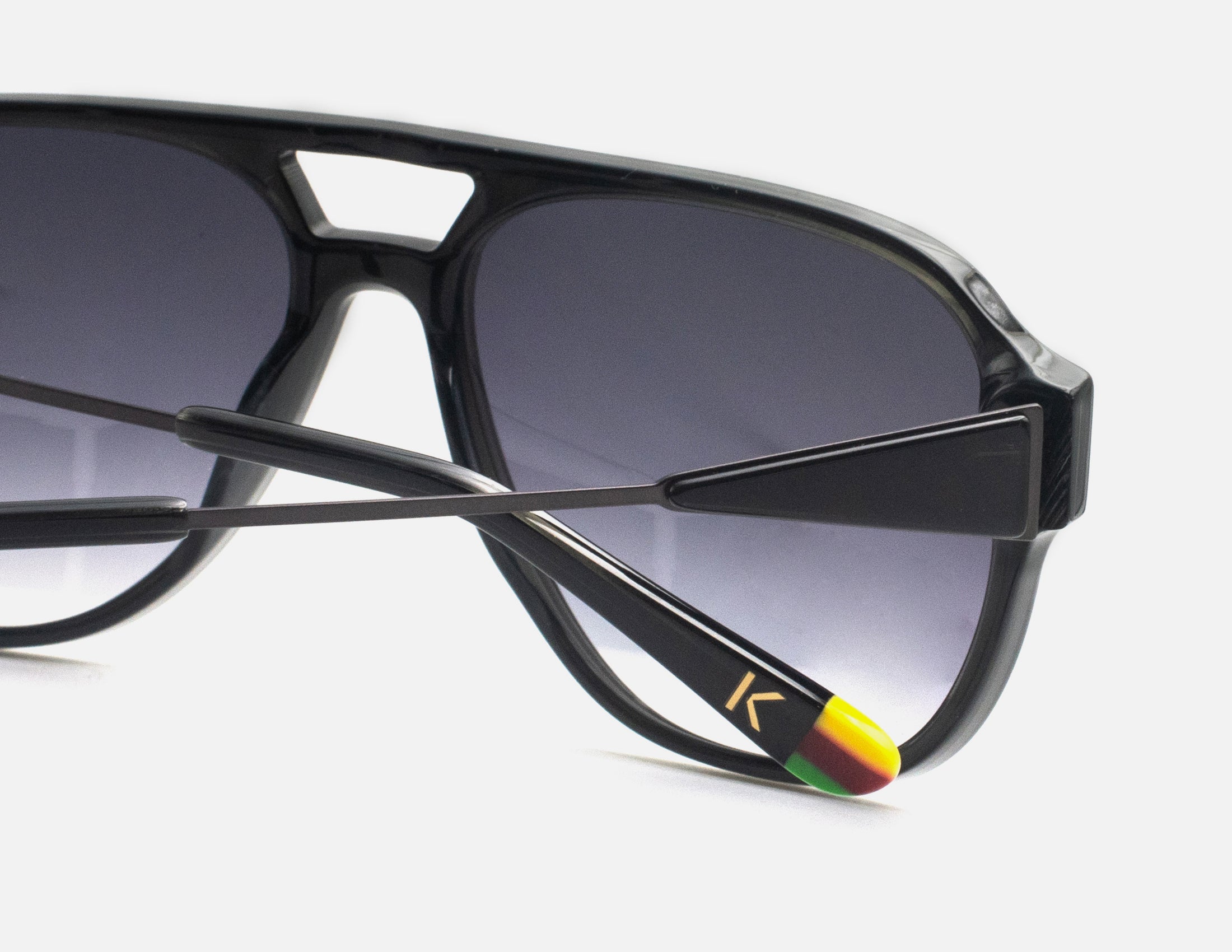 Bold Black - Grey Gradient