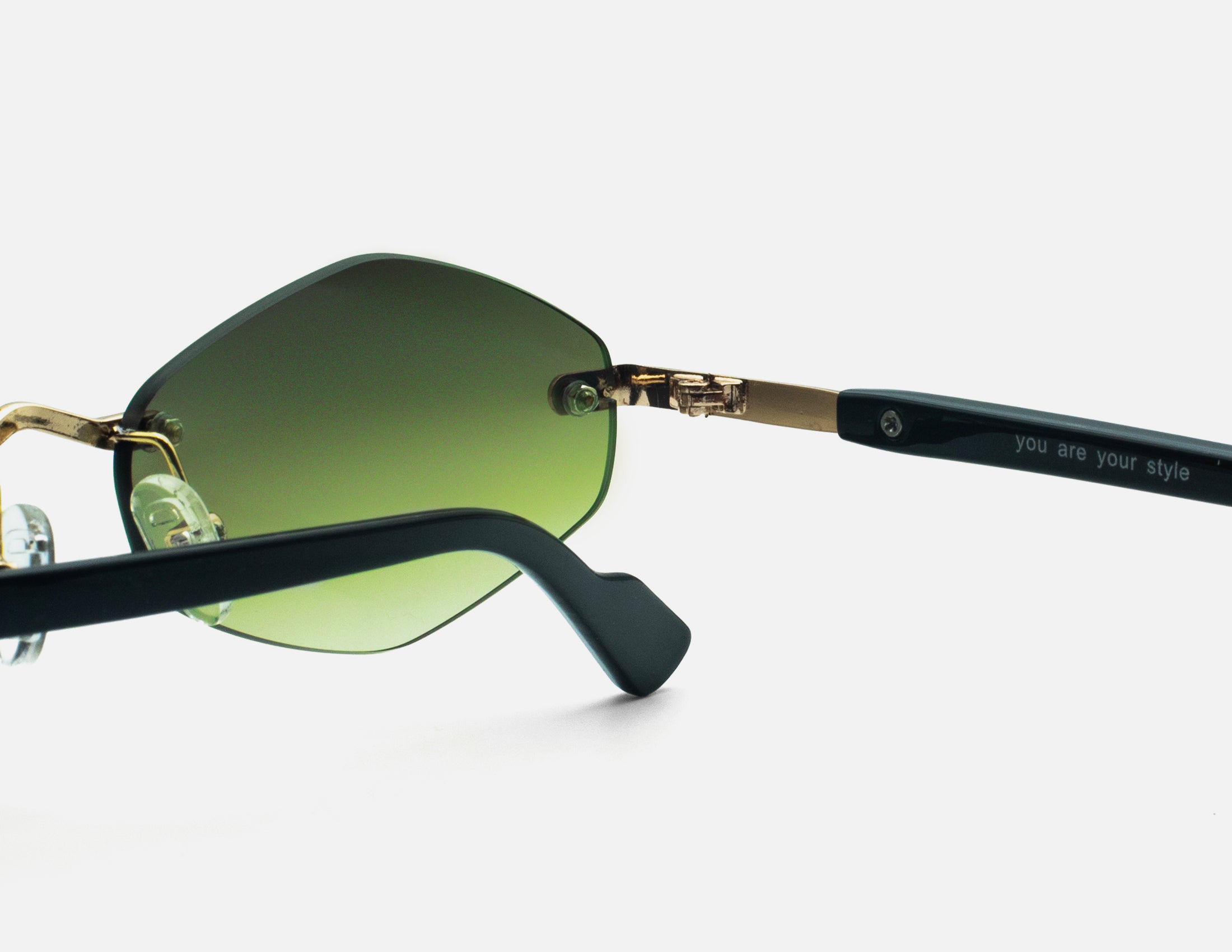 Halima Gold Metal - Green Gradient